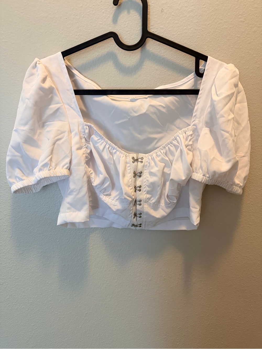 SHEIN White Puff-Sleeve Hook-Front Crop Top